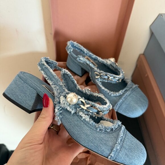 NWT Miu Miu Slingback Pumps Blue Denim Frayed Cap Toe Chain-Link 34.5 - Picture 5 of 9